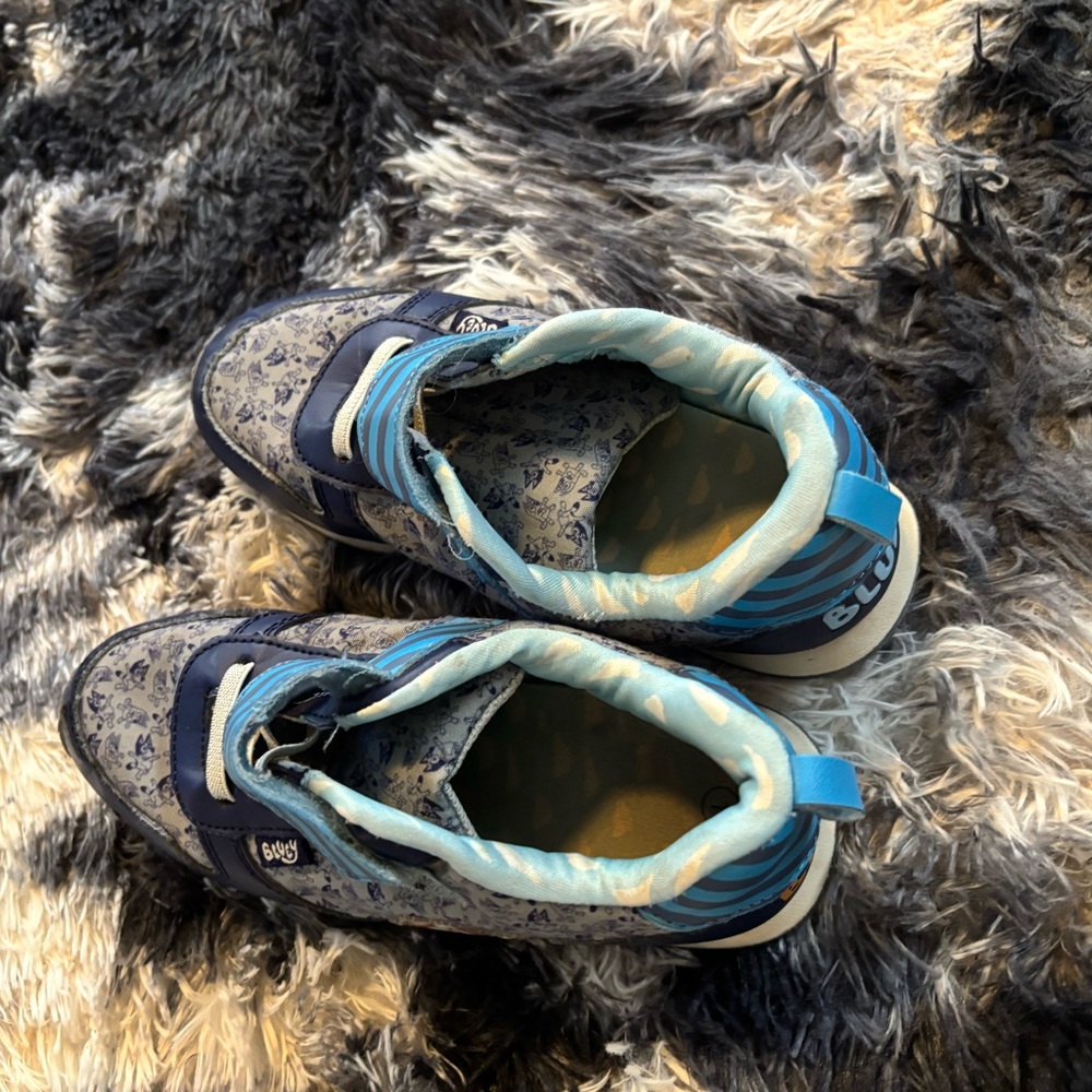 Boy’s Bluey and Bingo Sneakers - Picture 5 of 6